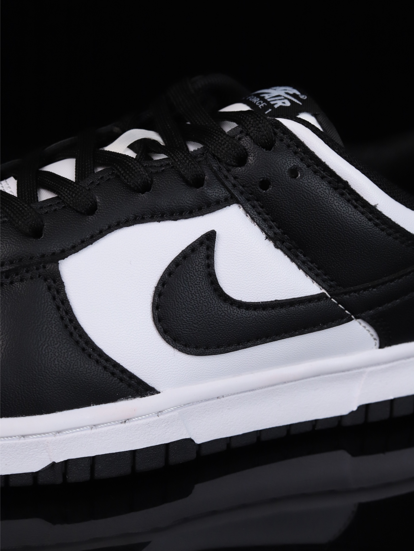 Special offer on Nike Air Jordan 1s, delivery within 7 days in the US.